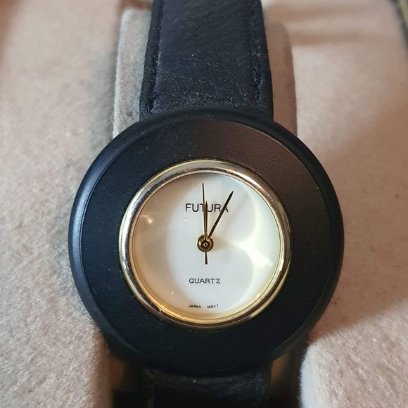 Futura Accessories - 🦋10/$20🦋 Futura Black/Goldtone Pop Out Leather Women's Watch